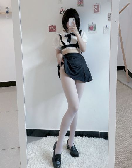 蜜桃臀工地嫂