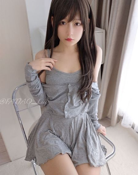 抓娃娃完整版免费观看